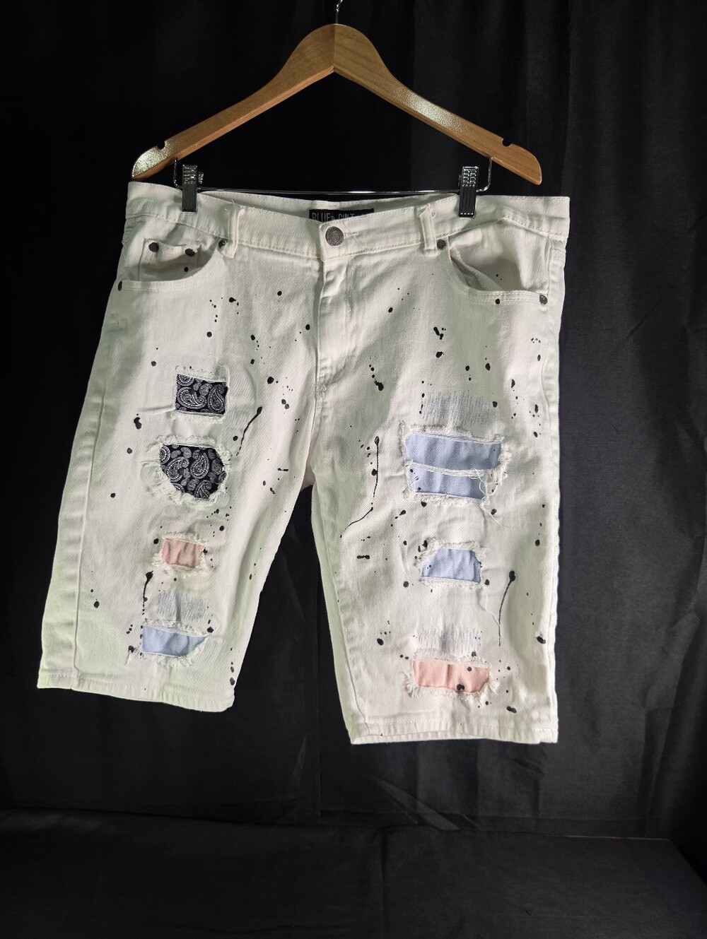 Blue Cult Size 38 White Paint Splatter Shorts